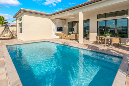 Santo Grand Pool