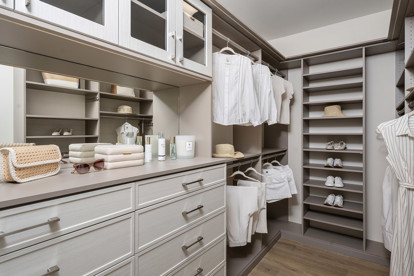 Sardinia Primary Closet