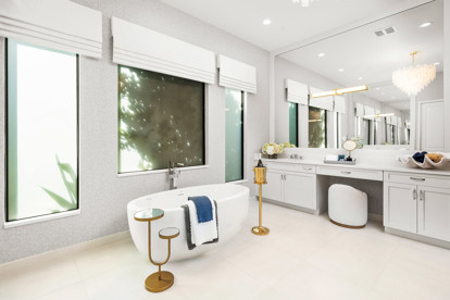 Caroline Grande Primary    Bathroom