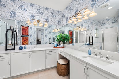 Luna Primary Bathroom